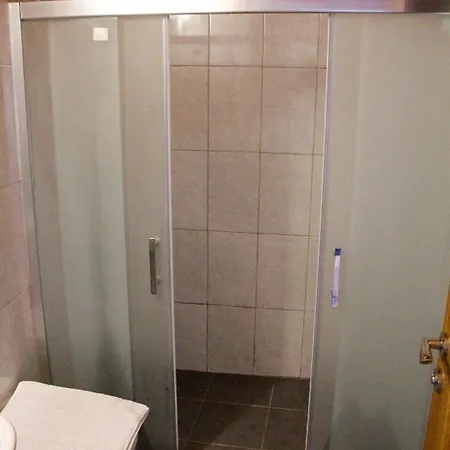 Limon Otel Pansiyon 2 *